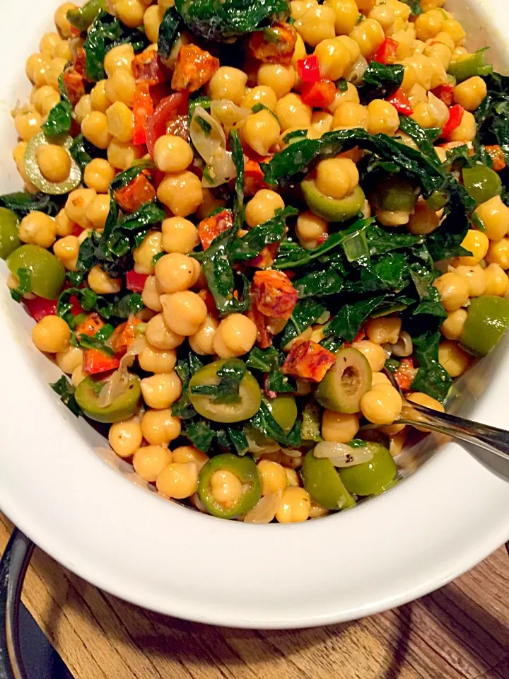 Snapdishの料理写真:Chickpea, chorizo,kale and olive salad|Michael Kohlさん