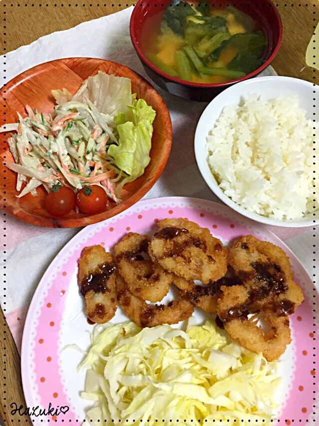 Snapdishの料理写真:4/17(金)晩ごはん♡いかフライ  ごぼうとにんじんのサラダ  ご飯  小松菜と豆腐の味噌汁|⁑葉月⁑さん