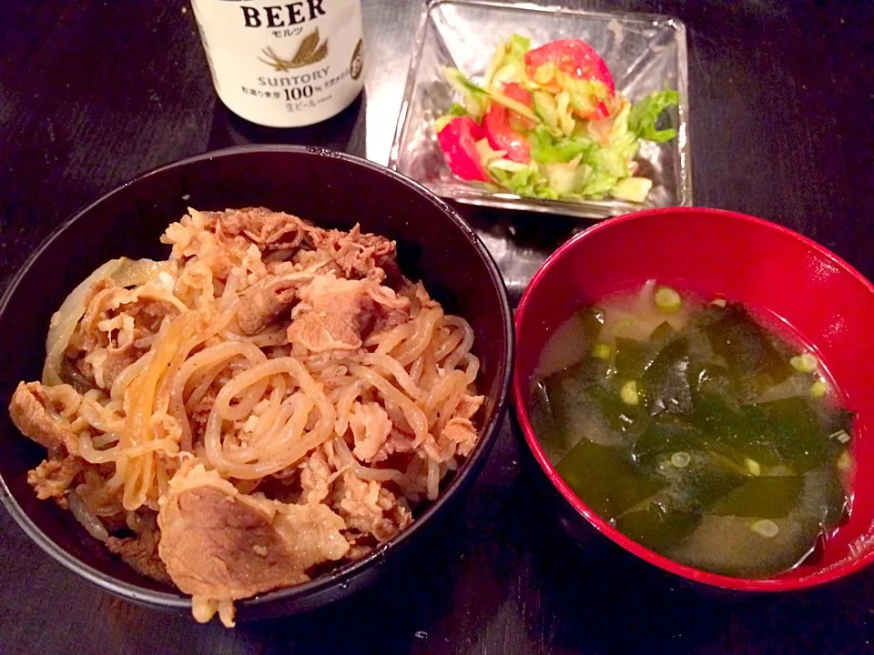 Snapdishの料理写真:Beef bowl😋牛丼定食 by mom|🌈Ami🍻さん