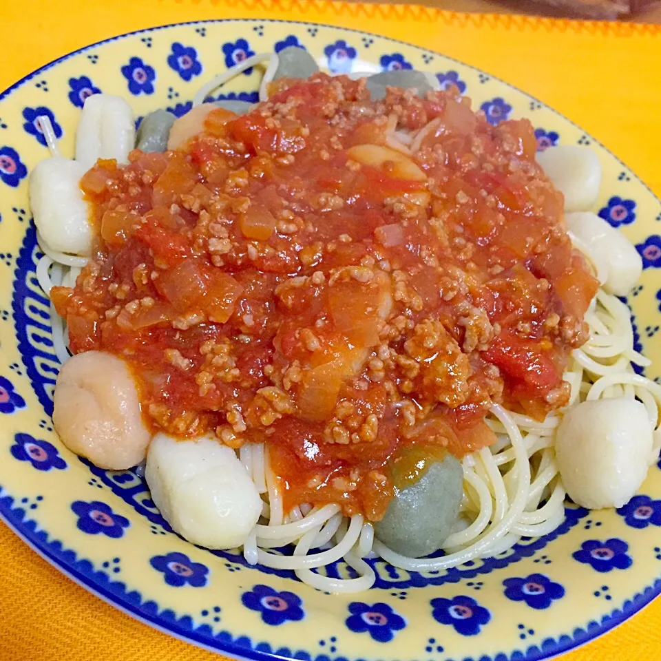 Snapdishの料理写真:ミートソースパスタにニョッキをのせて|akaneさん