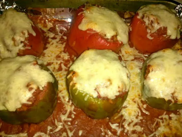 Snapdishの料理写真:~♥~We Cooked Stuffed Peppers With Beef and Rice ~♥~ #Vegetable #Lunch #Main dish #Beef #Rice ~♥~|Alisha GodsglamGirl Matthewsさん