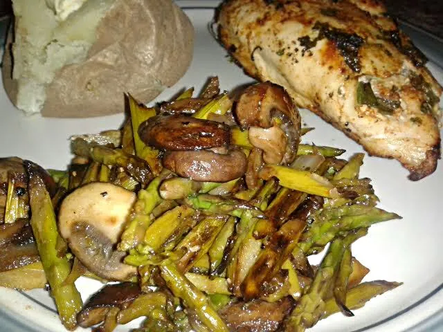 My Mom's Grilled Chicken Breast #Chicken #Main dish Baked Potato and Sauteed Mushrooms and Asparagus #Side dish #Vegetable|Alisha GodsglamGirl Matthewsさん