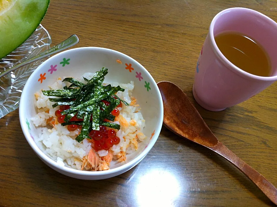 Snapdishの料理写真:いくらと鮭の親子丼|かーしーさん