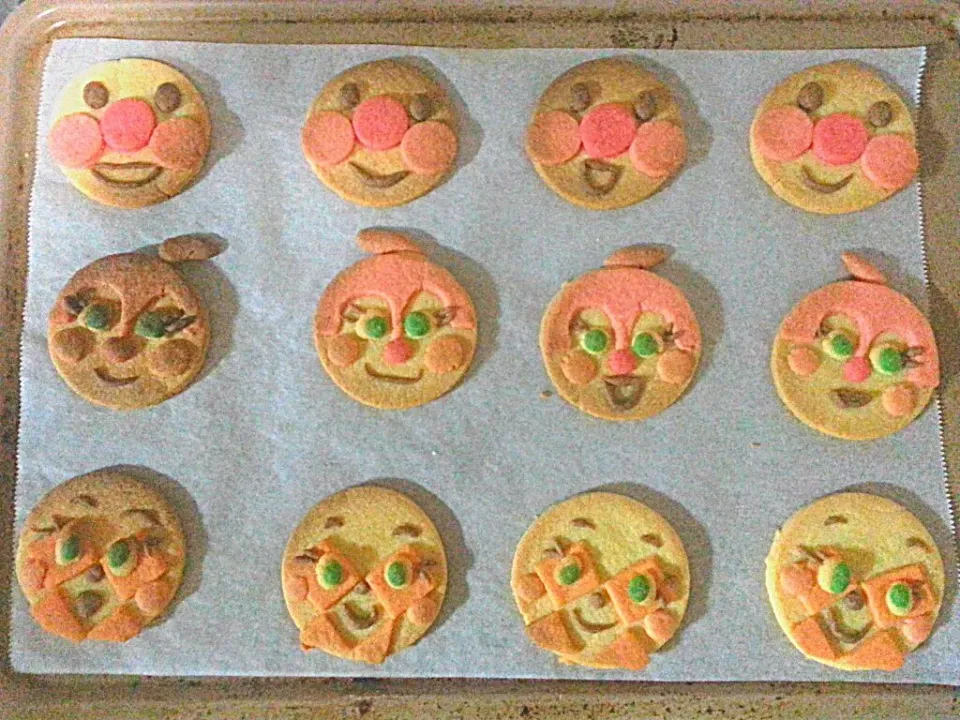 Snapdishの料理写真:Ugly anpanman's characters cookie|Alley Catさん