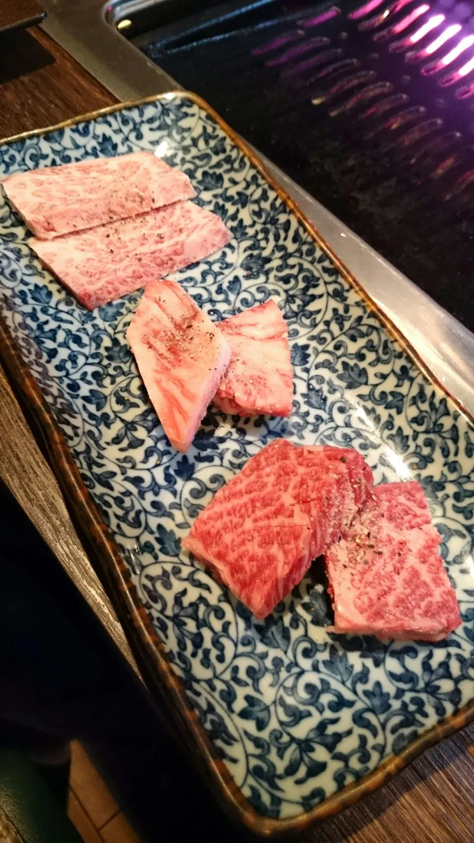 Snapdishの料理写真:黒毛和牛 上カルビ ＊ 中落ちカルビ ＊ 厚切りカルビ|morozoffさん