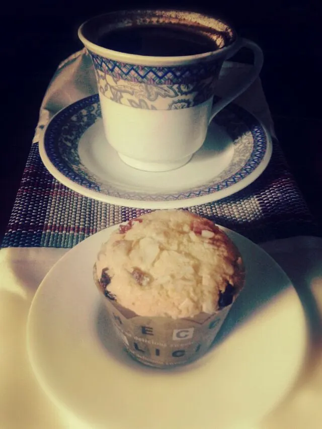 cheese muffin and toraja coffee #Breakfast/Brunch|Margareth Uliさん