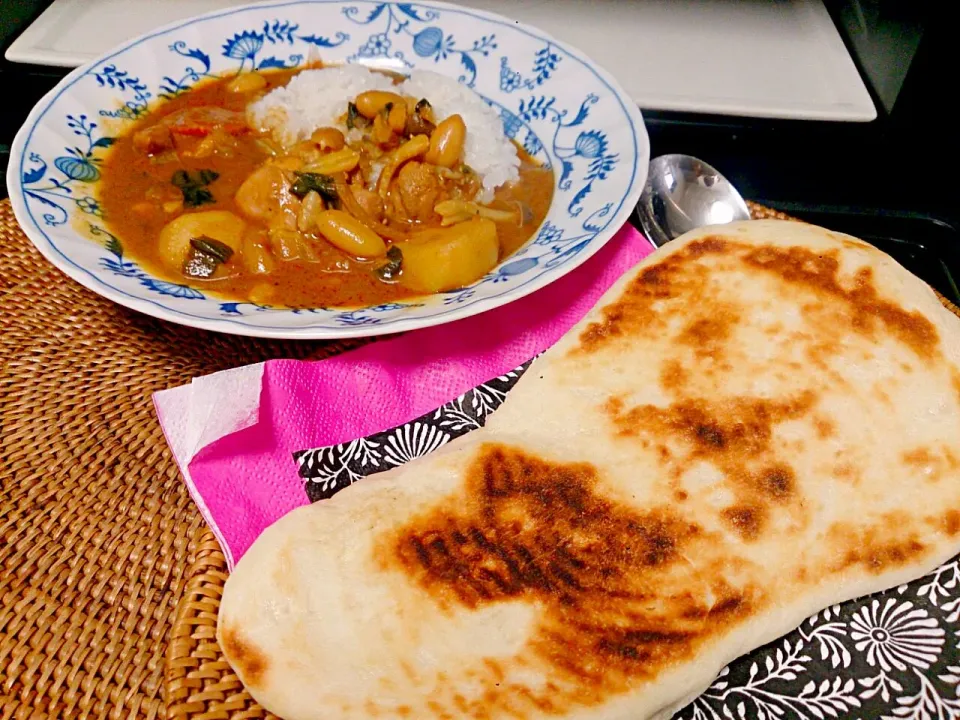 sakurakoさんの簡単もちもちナンでキーマカレーランチ😋💕|やよさん