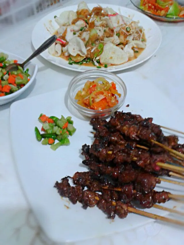 Beef Satay Maranggi and Bandung Salad|Wildan Alifiさん