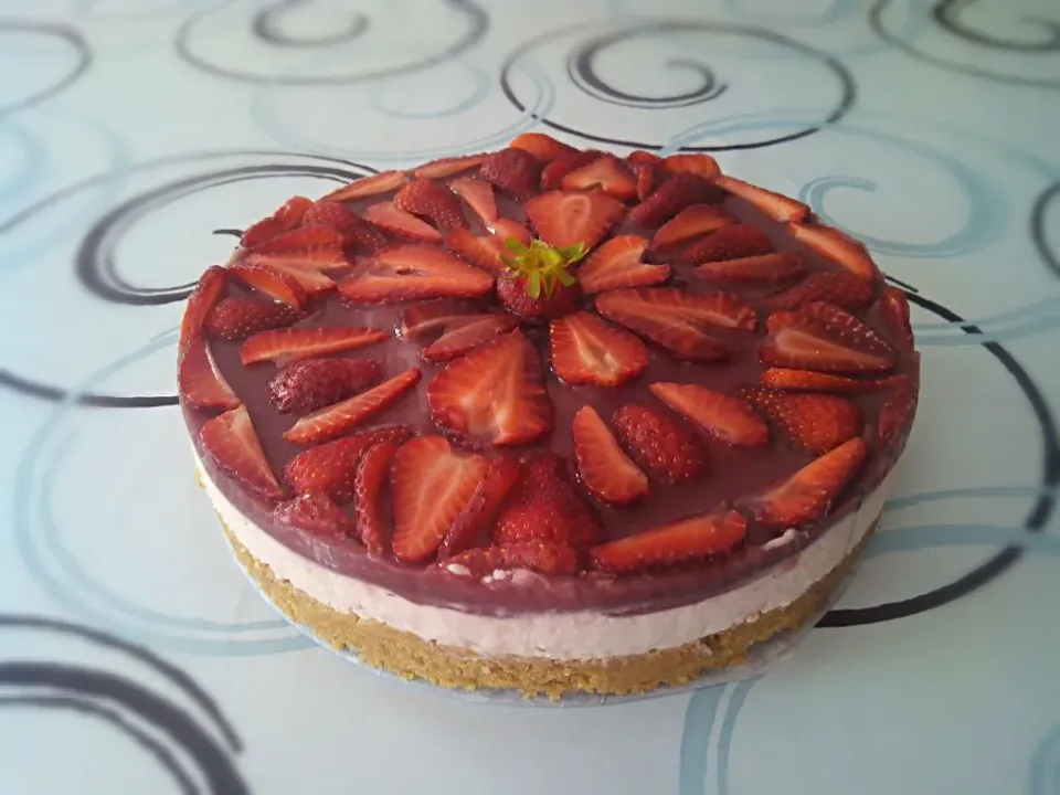 Snapdishの料理写真:Mixed berries cheesecake|Emiliano Luciさん