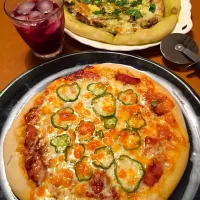 Snapdishの料理写真:自家製酵母でピザ