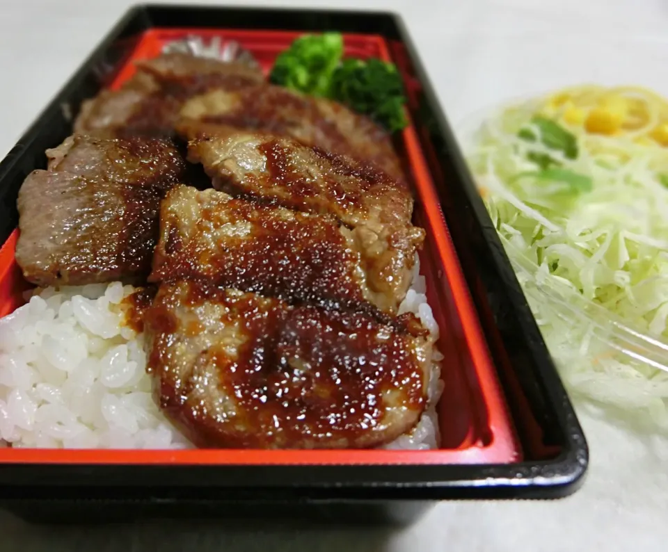 今日は大掃除  晩ご飯 ホットモット  ダブルステーキ|Hiroshi  Kimuraさん