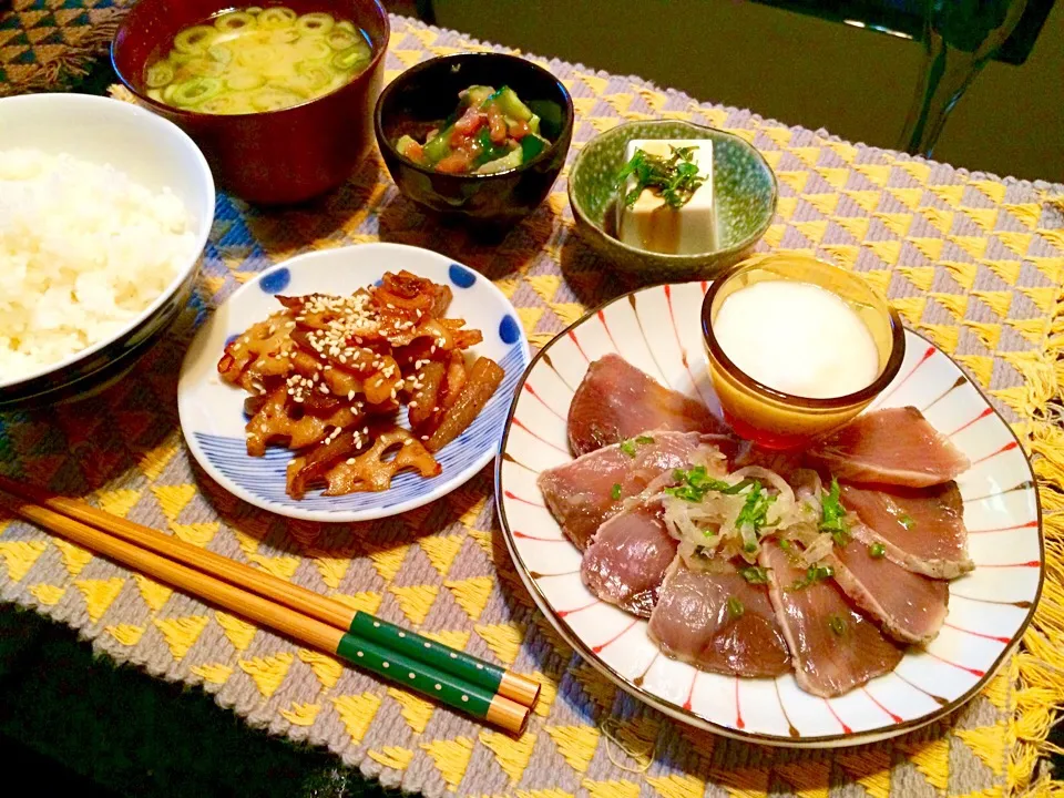 鰹たたき&ピリ辛蓮根きんぴら&梅キュウ&冷奴の定食♪|Nonさん