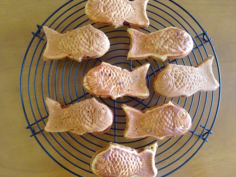 Taiyaki! Japanese pancake-ish sweets, filled with red bean paste :)|mさん