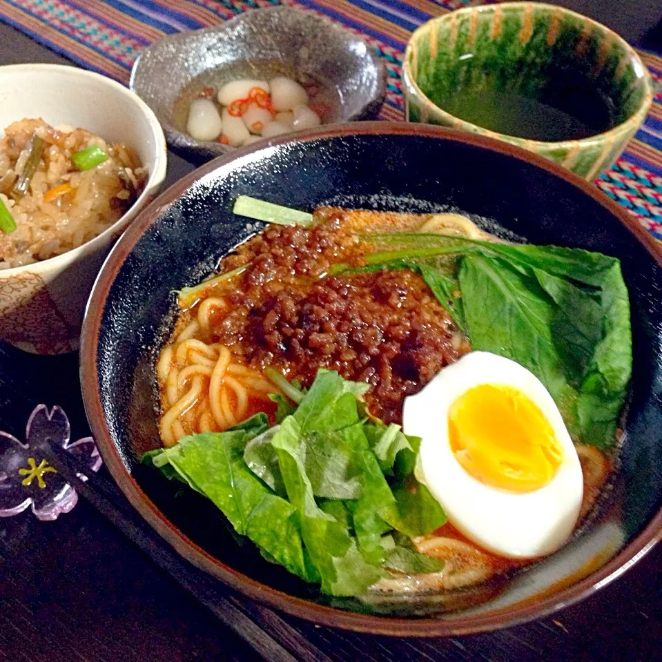 Snapdishの料理写真:今日のお昼は坦々麺♫•*¨*•.¸¸♪|シロンさん