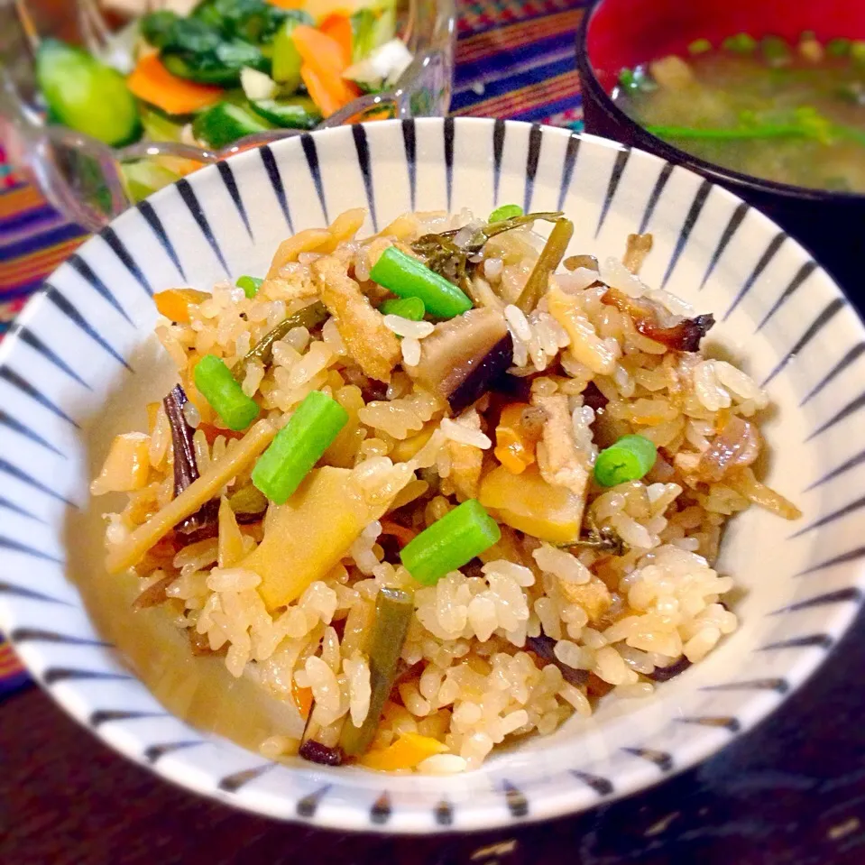 旬の野菜(蕨＆ゼンマイ＆筍)の混ぜ込みご飯♫•*¨*•.¸¸♪|シロンさん