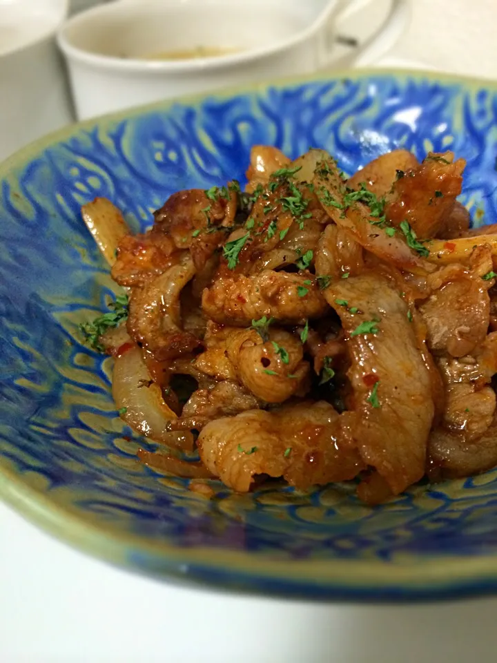 キムチ肉野菜炒めに酵素ジュースで残ったセロリを入れてみた💕合う〜✌️|Ryokoさん