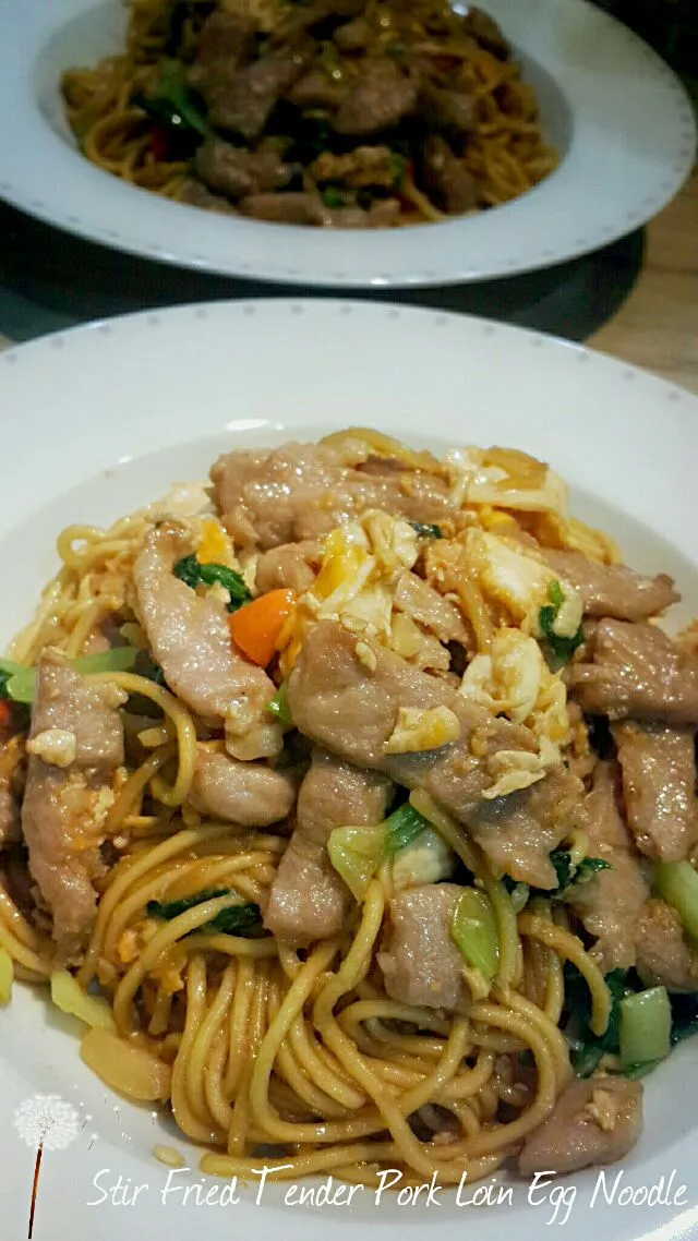 Stir Fried Tender Pork Loin Egg Noodle

 #Noodles #Fried Noodles #Pork #Eggs|Chef.on.trainingさん