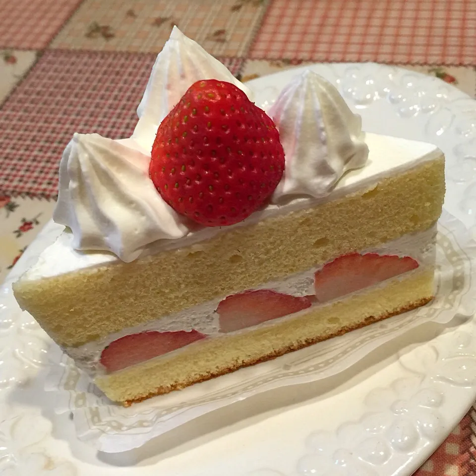 不二家の三角ショートケーキ🍰|＊ゆみしぼり＊さん