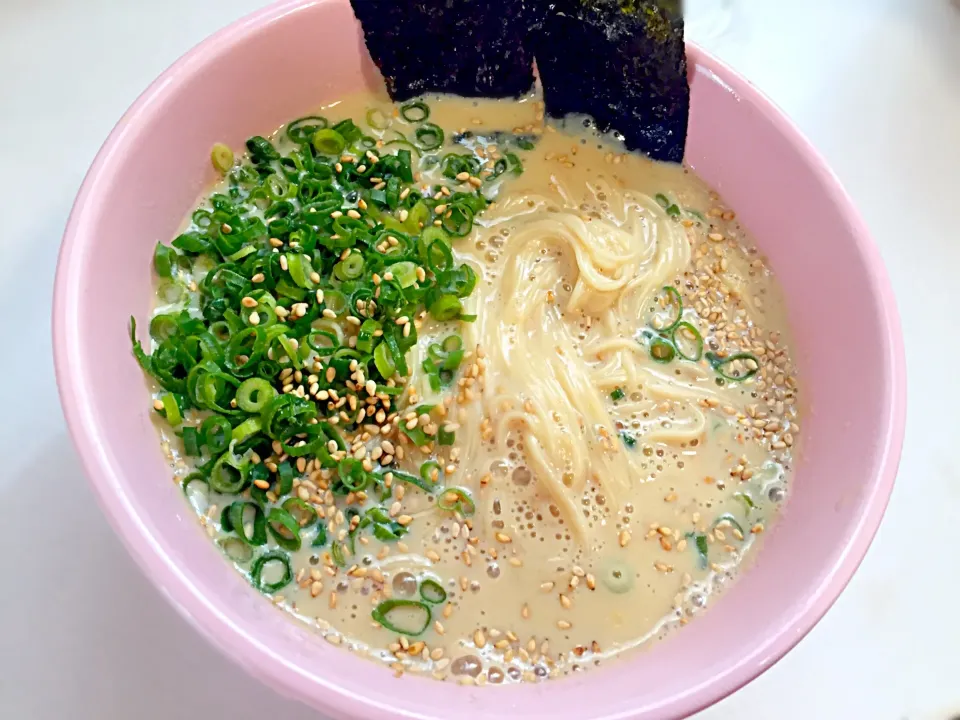 Snapdishの料理写真:豚骨ラーメン風そうめん！|しおり。さん