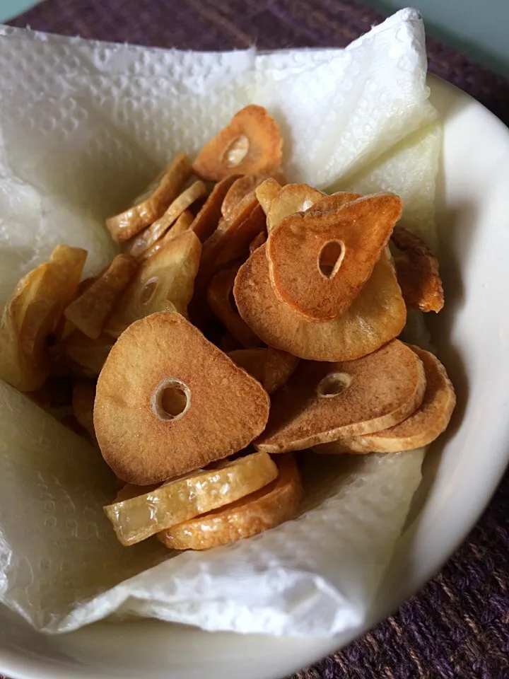 Garlic chips... For tonight's dinner topping|Nigelさん