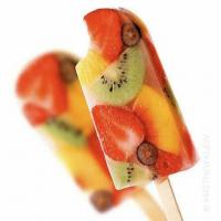 Fruity ice pops
Ingredient
1 peach, cut into 1/2-inch slices (1/2 cup)
2 kiwis, peeled and sliced into 1/4-inch rounds
3/4 cup strawberries, finely chopped
1/2 