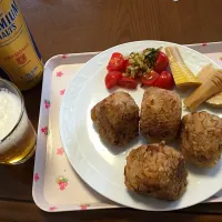 Snapdishの料理写真:筍ご飯のおにぎり|Yoichi Tanakaさん