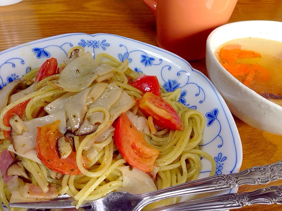 エリンギとトマトのジェノベーゼパスタ|さほさん