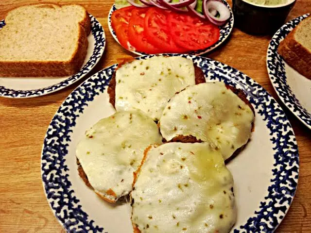 Black Bean and Avocado Burgers #Hamburger #Vegetable #Dinner #Main dish 🍔 👏 🍔|Alisha GodsglamGirl Matthewsさん