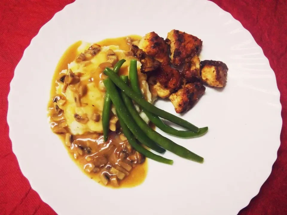 Mashed potatoes with Red wine Mushroom sauce Chicken and Beans|sera wangdiさん