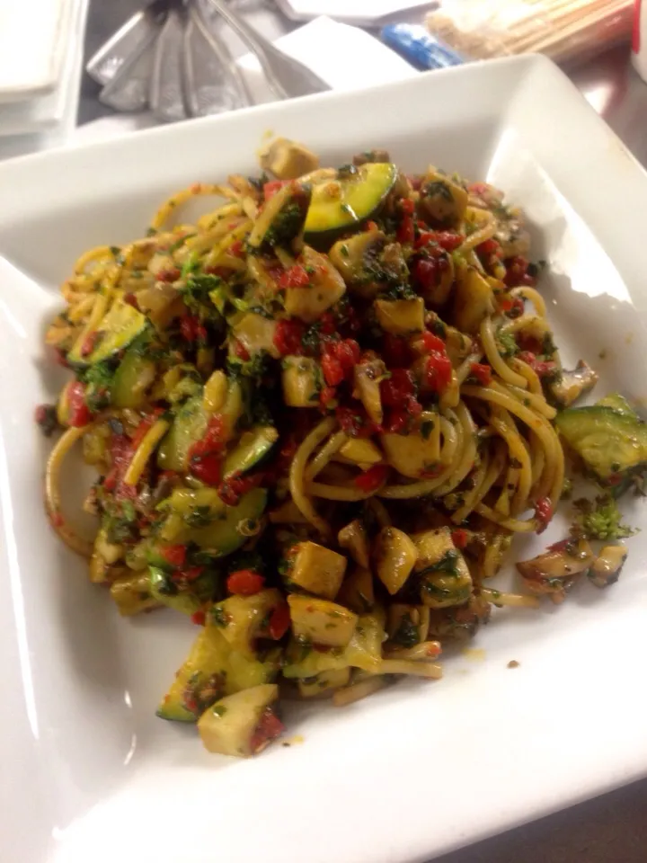 Spaghetti with roasted vegetables|peggy waldonさん