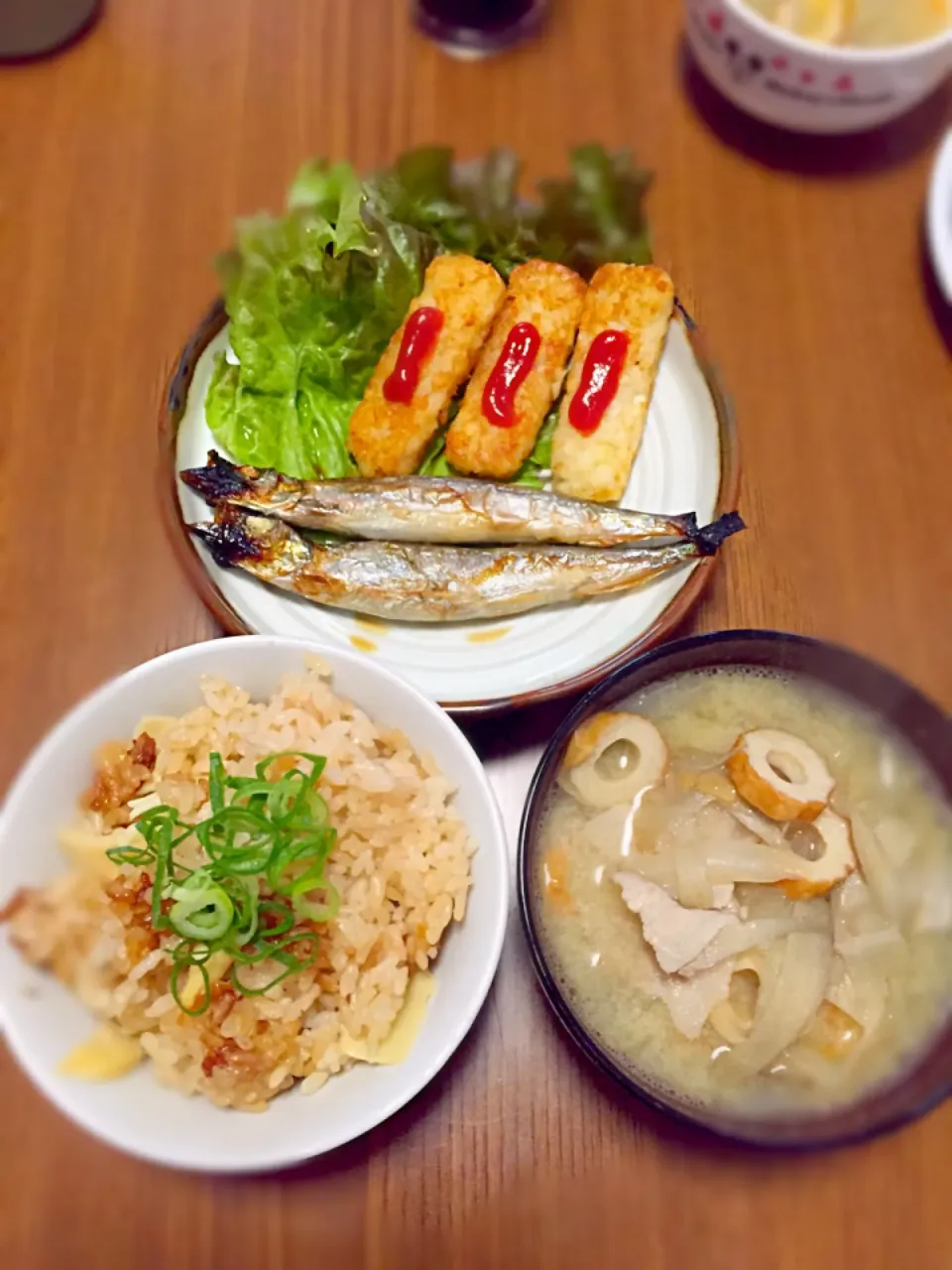 筍ご飯☆豚汁☆シシャモ☆ハッシュドポテト|まいまいまいまいまいまいさん