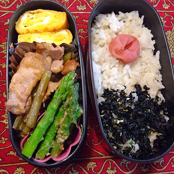 豚肉とふきの胡麻油炒めとアスパラの胡麻和え弁当|もえさん