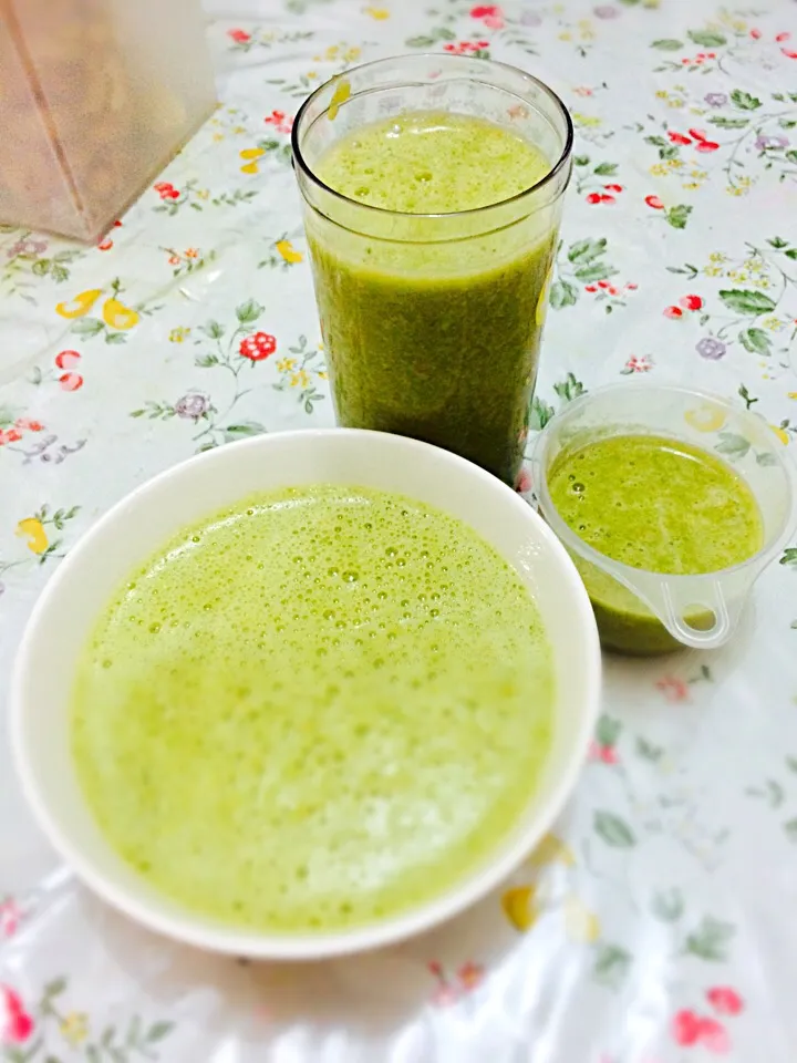 Snapdishの料理写真:Banana carrot mustard smoothies|wu lan lieさん