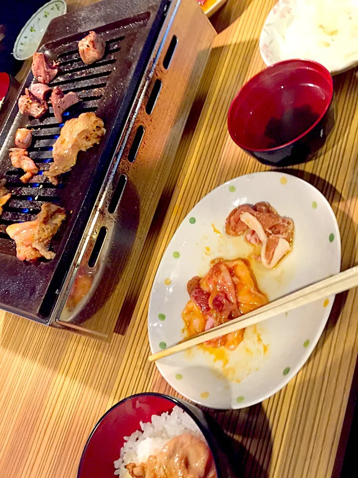 焼き肉ランチ モモ   (タレ) ネックピートロ(味噌味) 玉ねぎサラダ  お吸い物|ch＊K*∀o(^^*)♪さん