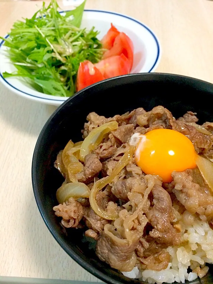 つゆだく( ⁼̴̶̤̀ω⁼̴̶̤́ )牛丼|いち(๑ˊᗜˋ๑)さん