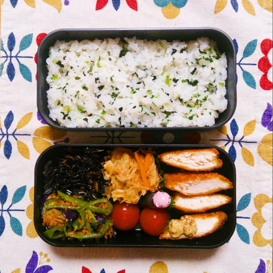 Snapdishの料理写真:今日の旦那さん弁当♪さっくりチキンカツ弁当|ゆうkitchenさん