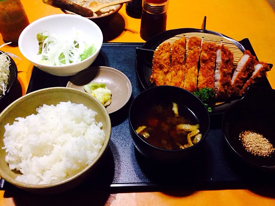 リブロースかつ定食@とんかつのとん(日立市)|大塚寛之さん