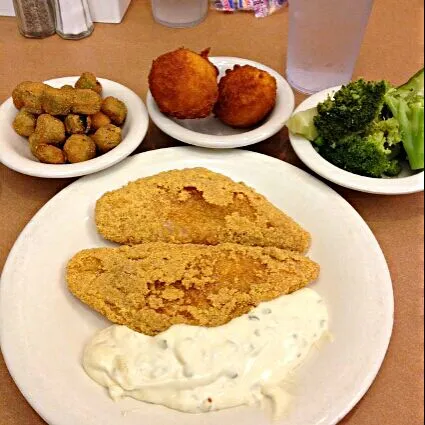 I am loving #Lunch at Piccadilly Cafeteria Fried Catfish #Fish #Main dish With Extra Tartar Sauce Broccoli and Fried Okra #Vegetable #Side dish & Hushpuppies #B|Alisha GodsglamGirl Matthewsさん