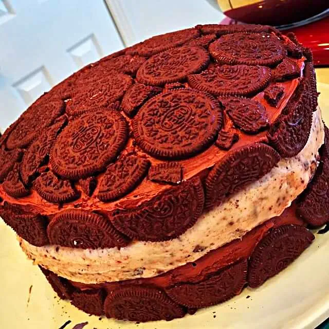 red velvet Oreo cake|CHUENCHAIさん