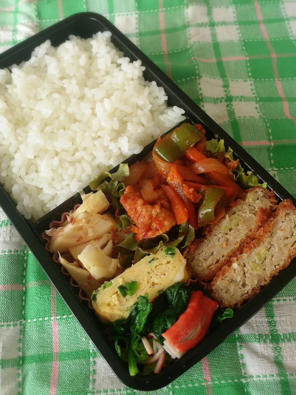 Snapdishの料理写真:2015.4.21 男子高校生弁当|yukiさん