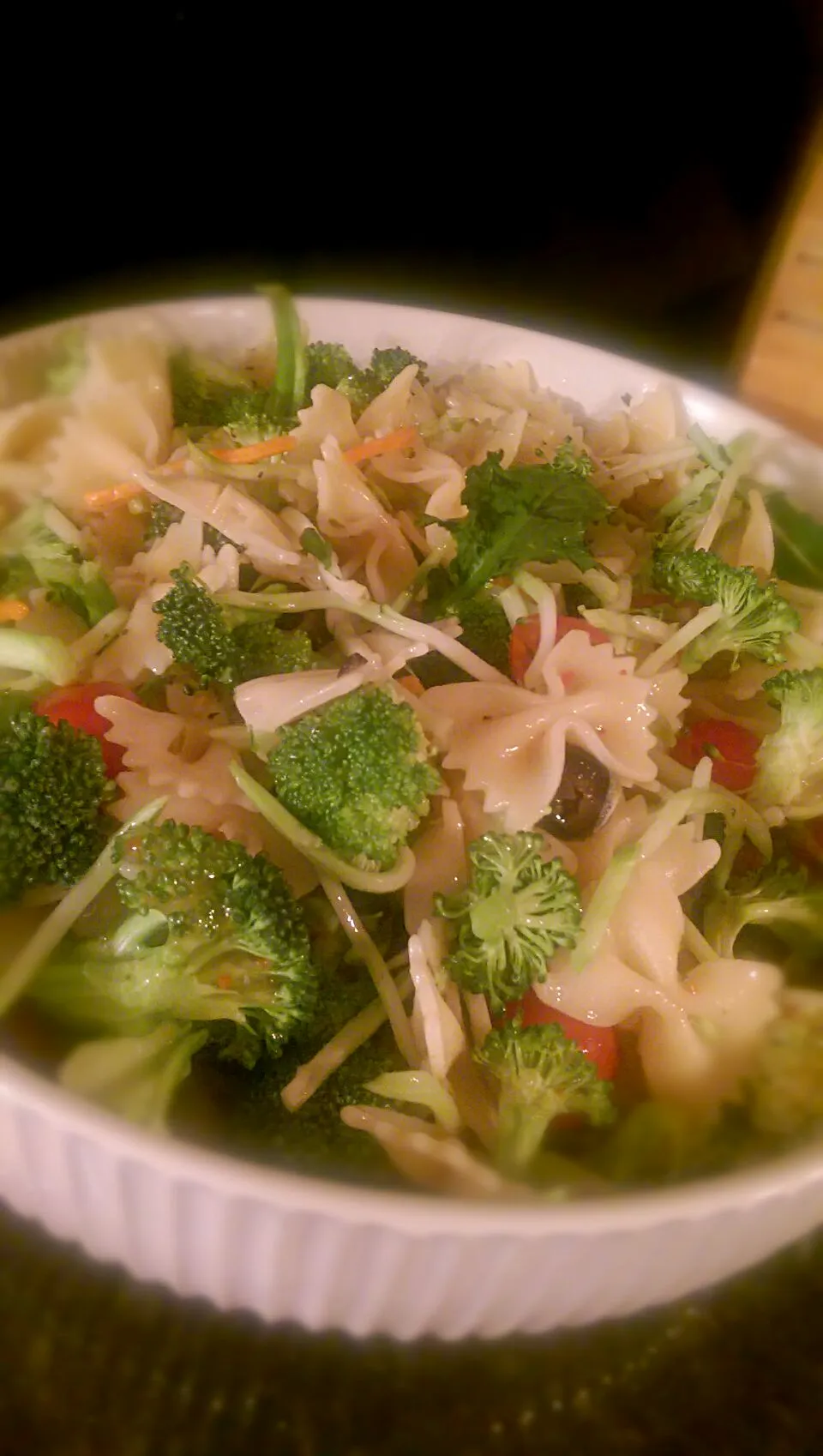 Snapdishの料理写真:Broccoli Pasta Salad|Annyce Lee-Davisさん