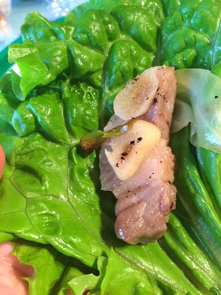 Garlic pork lettuce wraps|Nigelさん