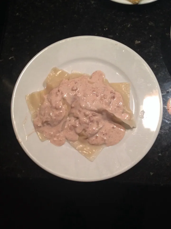 Homemade butternut squash ravioli with maple cream sauce|ernest ristiさん