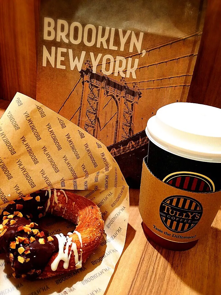 Brooklyn Merry-Go-Round🍩
& Tully’s☕️😋💕

#小腹が空いたので #食いしん坊
#Misterdoughnut #ミスド #doughnut #BROOKLYN #NY
#TULLYS #cafe #coffeabrake #desert #cappuccino|chieさん