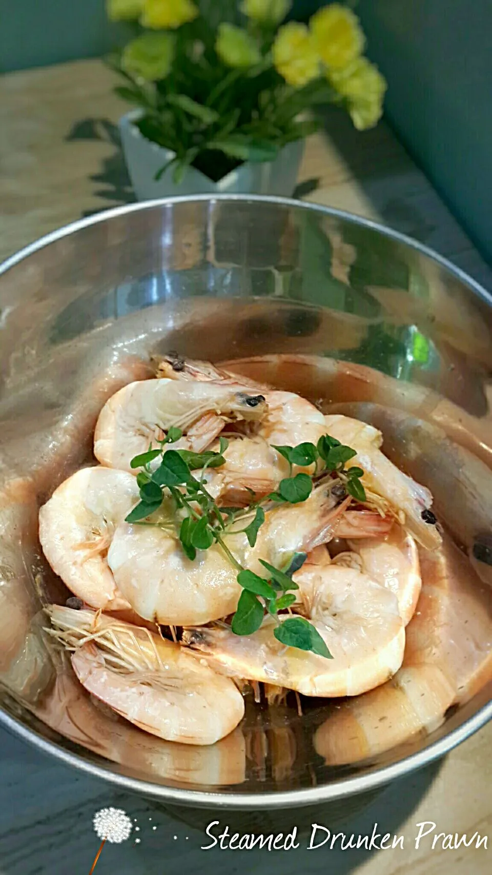 Steamed Drunken Prawn

 #prawn #chinesecuisine #drunkenprawn|Chef.on.trainingさん