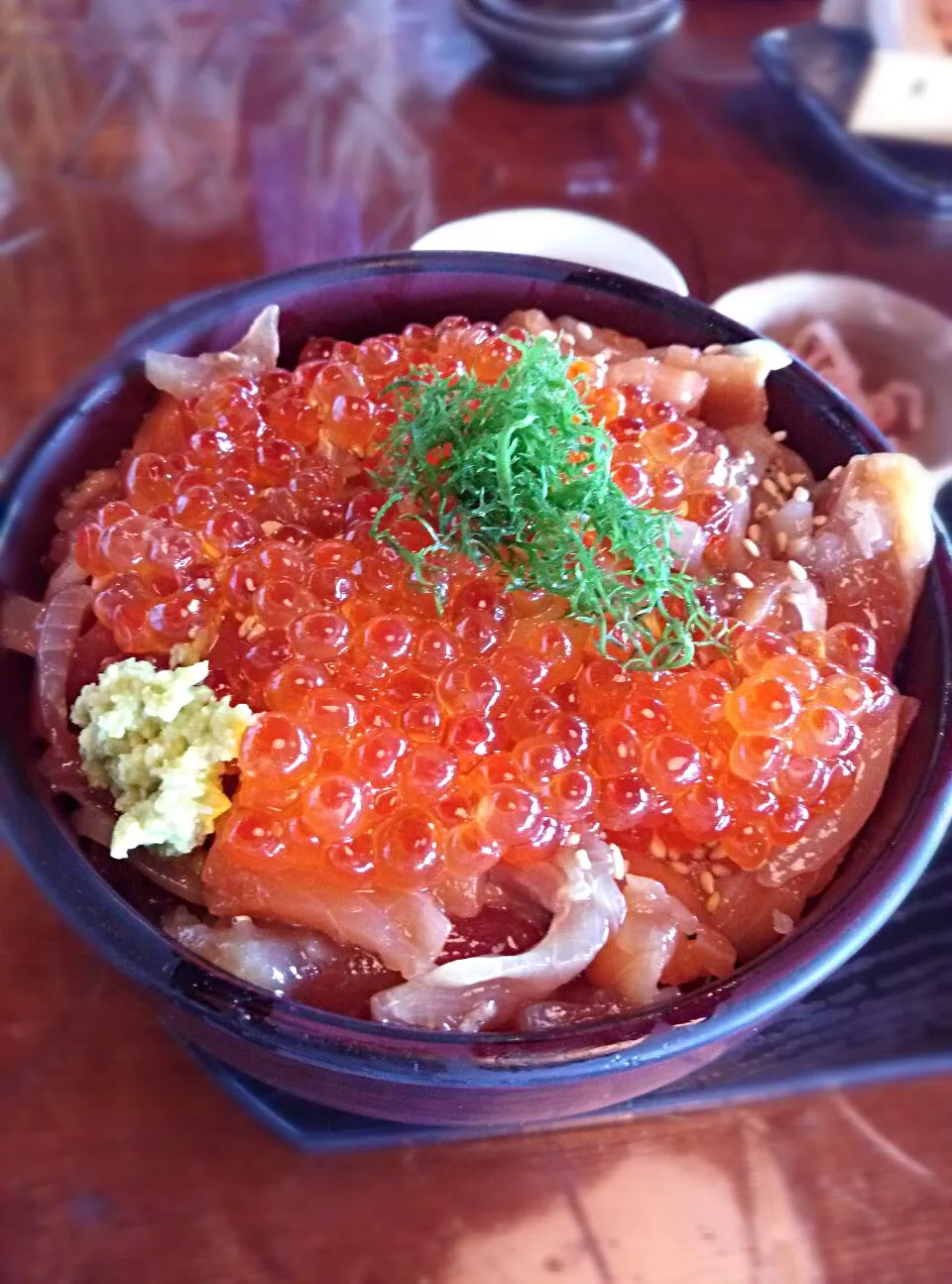 漬けマグロいくら丼   熱海|あやさん