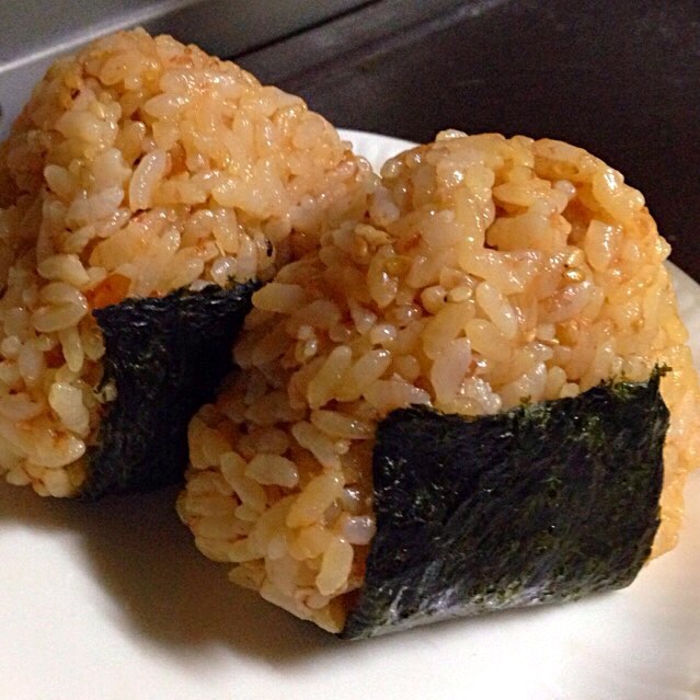 鰹節と胡麻のおにぎり ユキナリ Snapdish スナップディッシュ Id Kfsdxa