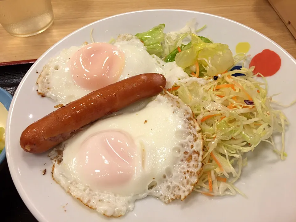 ソーセージエッグW定食|マハロ菊池さん