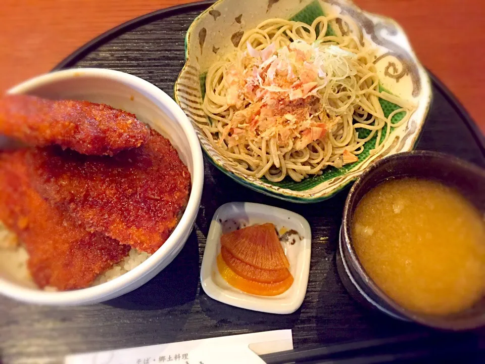 おろし蕎麦とソースカツ丼|naoko shimoshimbaraさん