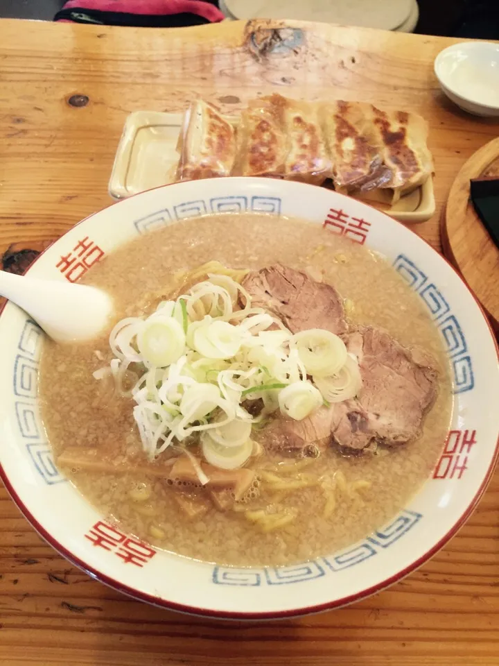 Snapdishの料理写真:醬油豚骨ラーメン|三上 直樹さん